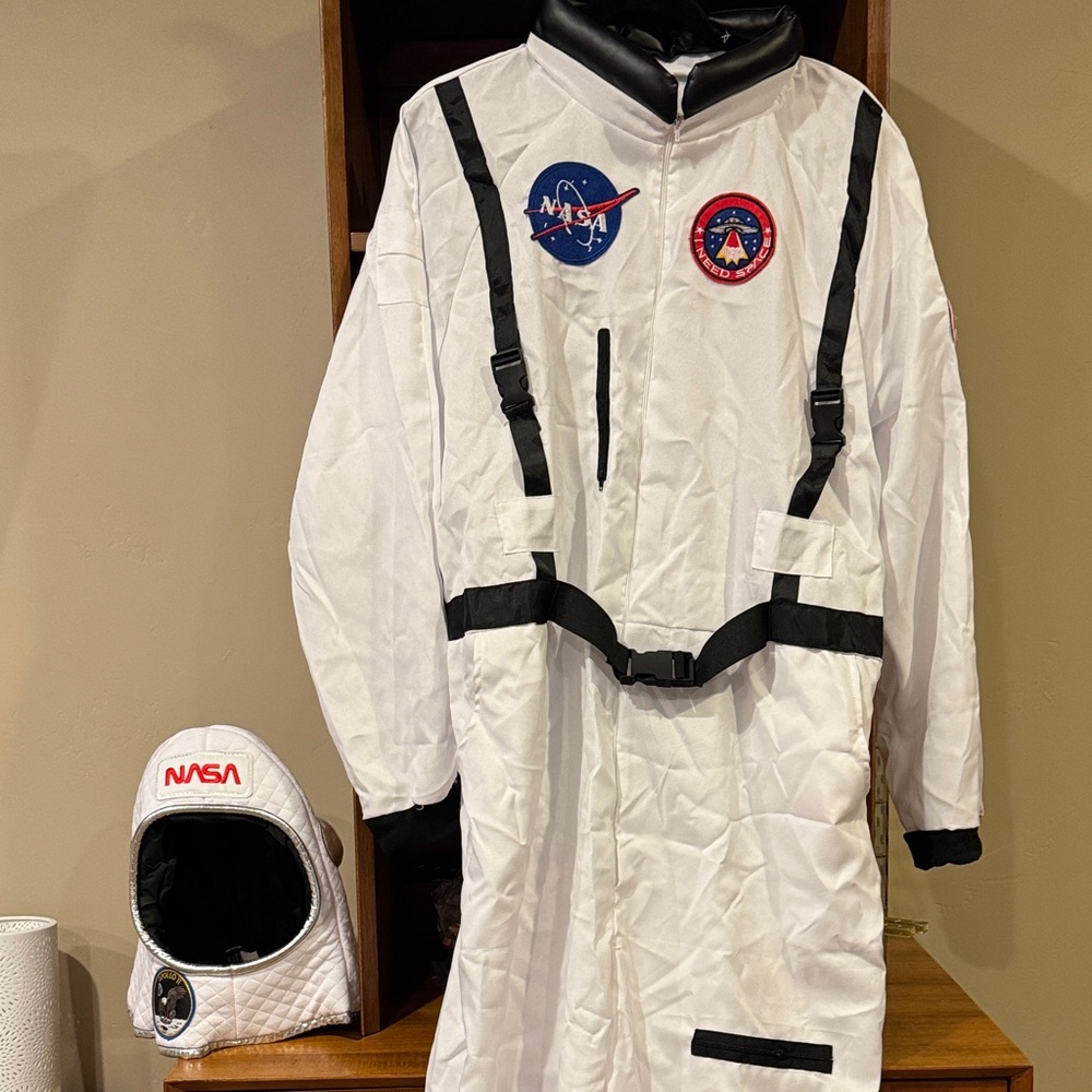 White NASA Astronaut Costume with Helmet men’s XL